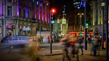 British unemployment rate in the UK fell to its lowest level in a year